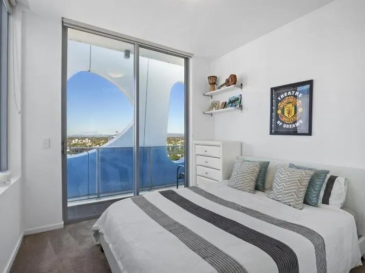 Stunning Penthouse Apartment With Rooftop Terrace Labrador Gold Coast