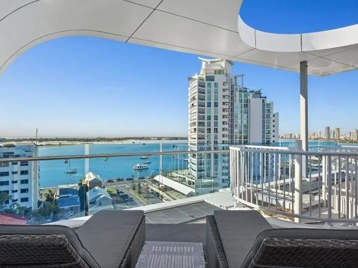 Stunning Penthouse Apartment With Rooftop Terrace Labrador Gold Coast